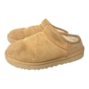 UGG Tan mini women shoes size 6